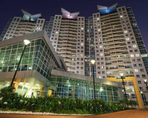 Amanora Park Town